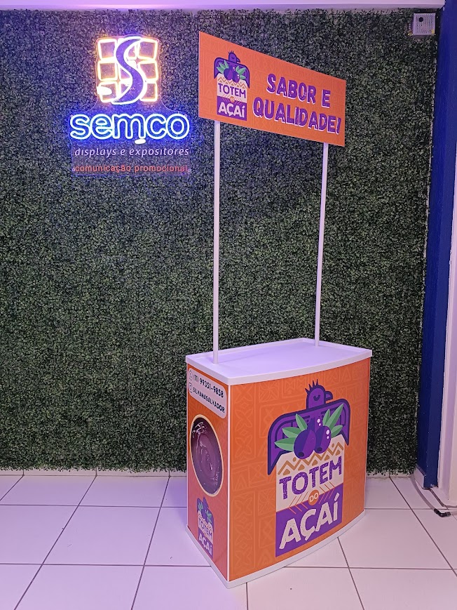 Balcão promocional Totem do Açaí